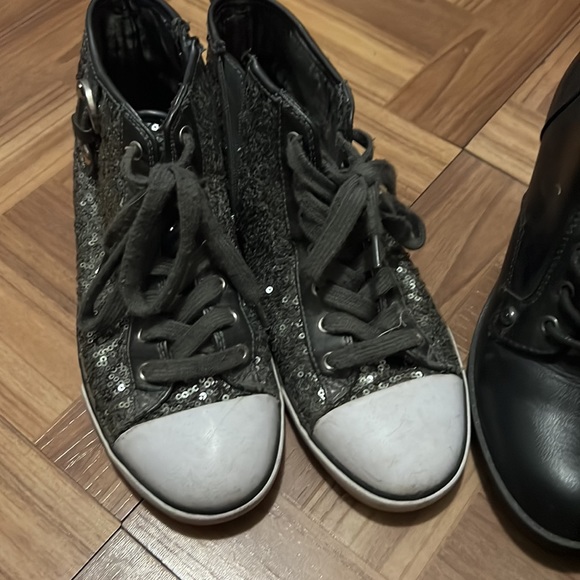 Shiny classic shoes grey white and charcoal - Picture 2 of 4